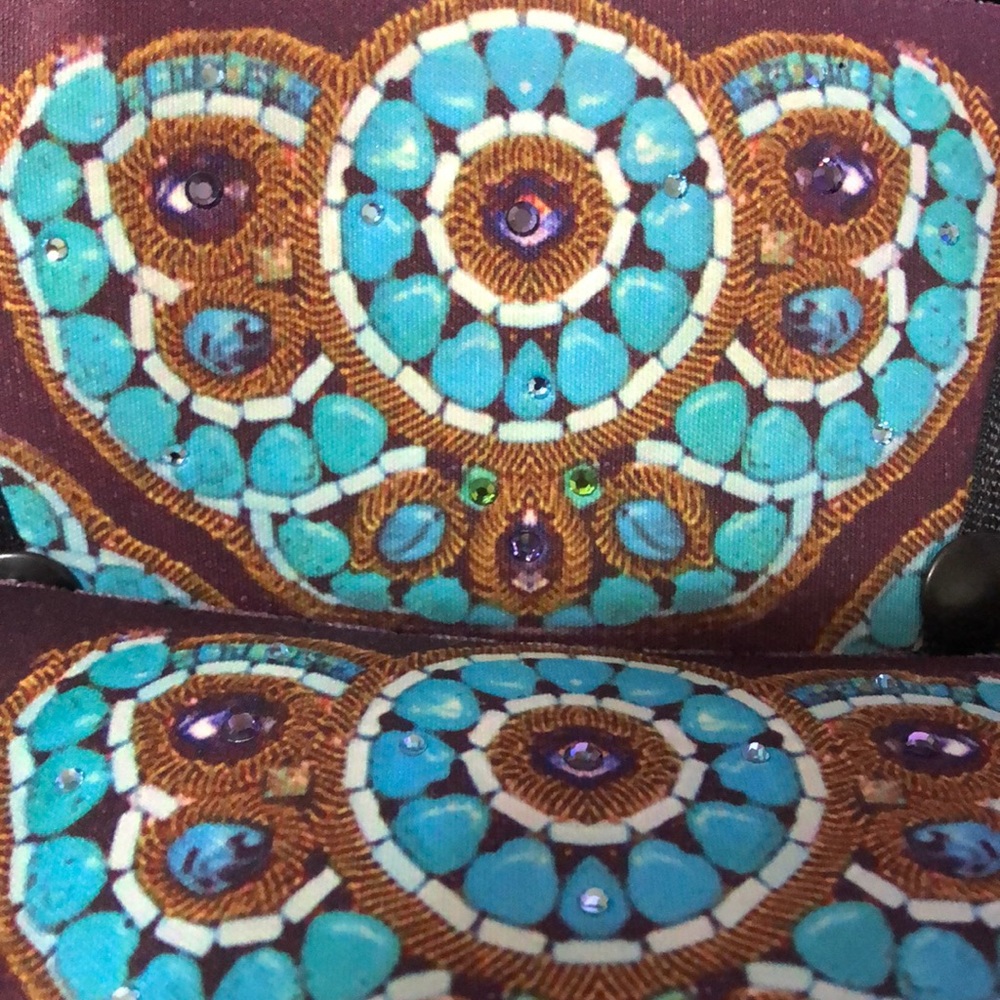 Meet your Posher, Ippolita